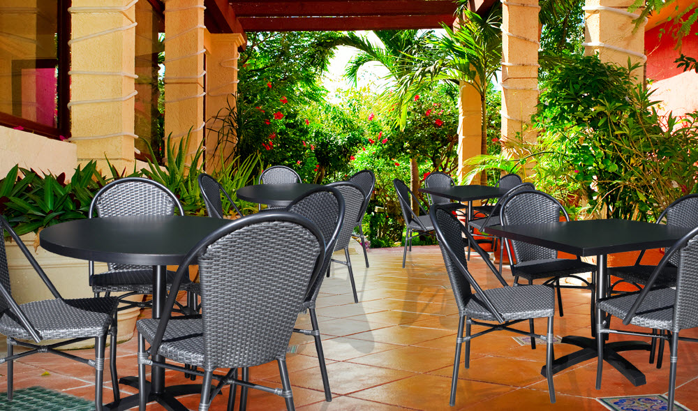 How To Design A Splendid Outdoor Setting For Your Restaurant